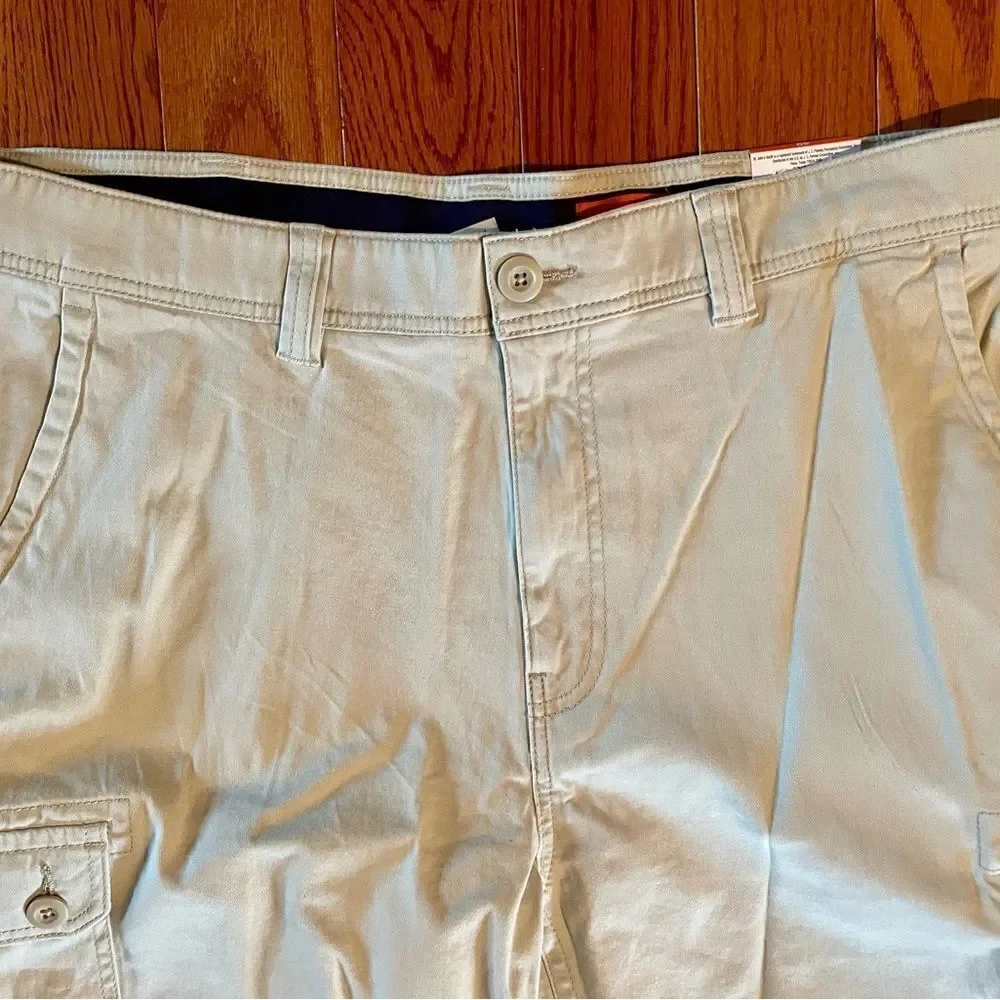 ST. JOHN’s BAY COMFORT STRETCH 10” MEN’s CARGO SHORT IN BEIGE SIZE 40